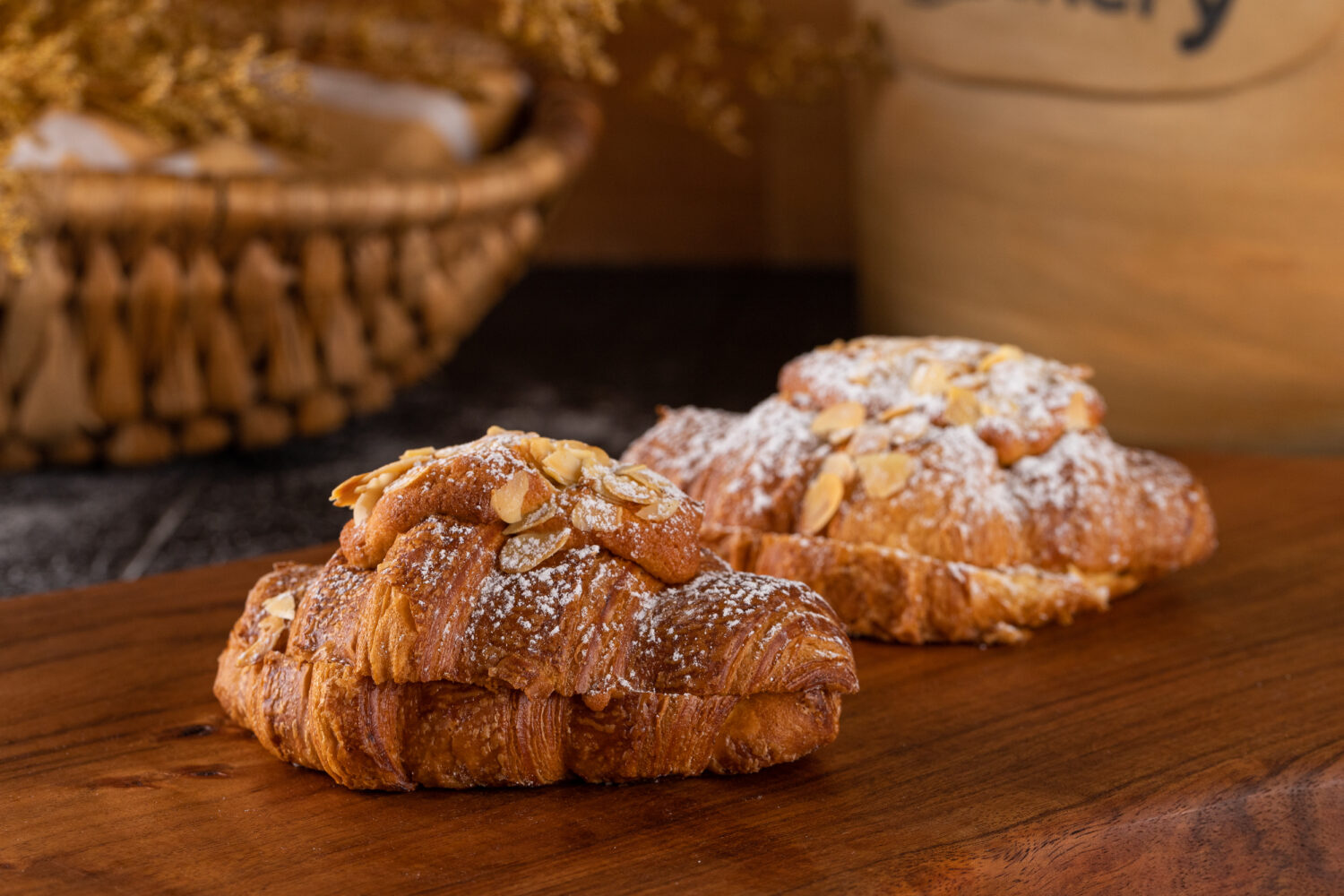 Signature Almond Croissant medium size (45 gram++) - Image 11