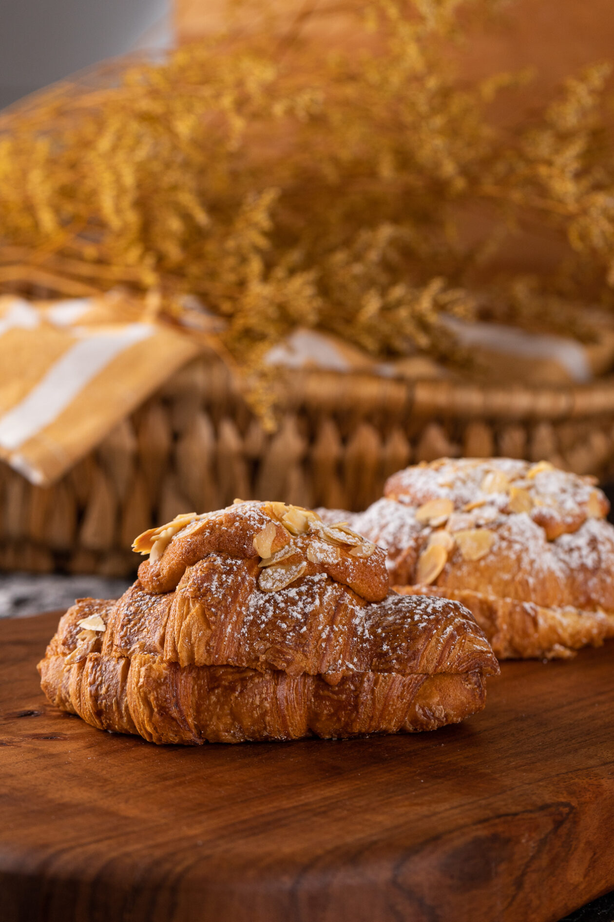 Signature Almond Croissant medium size (45 gram++) - Image 13