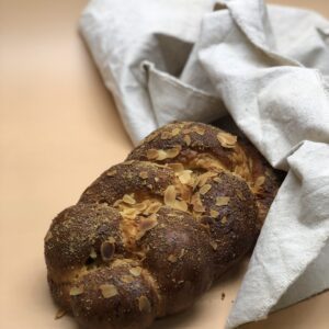 Pre-order: Easter Bread / Osterzopf (400 g)
