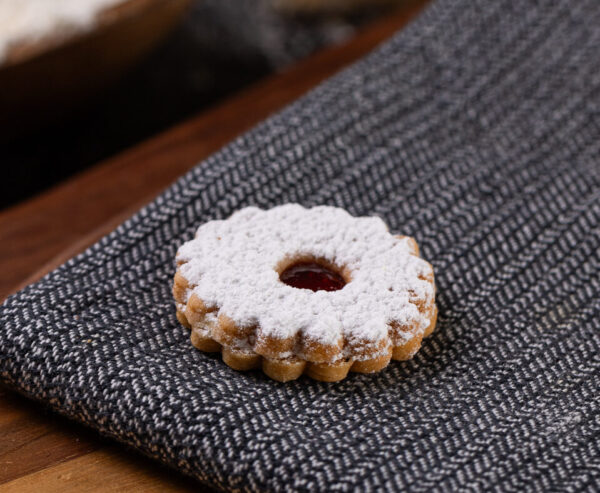Linzer cookies small